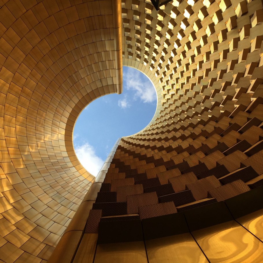 Овал в архитектуре