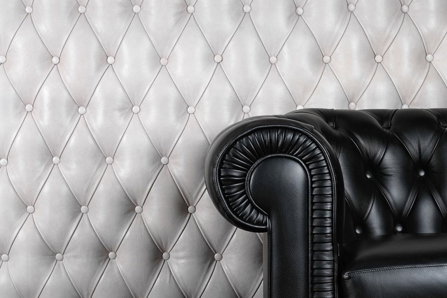 Мебель в чёрной каретной стяжке