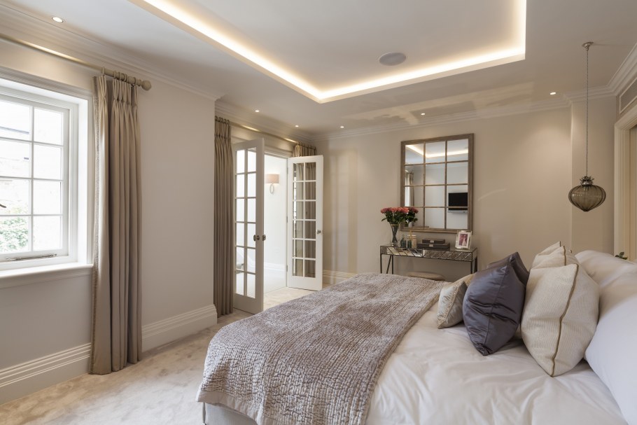 Бежевая спальня