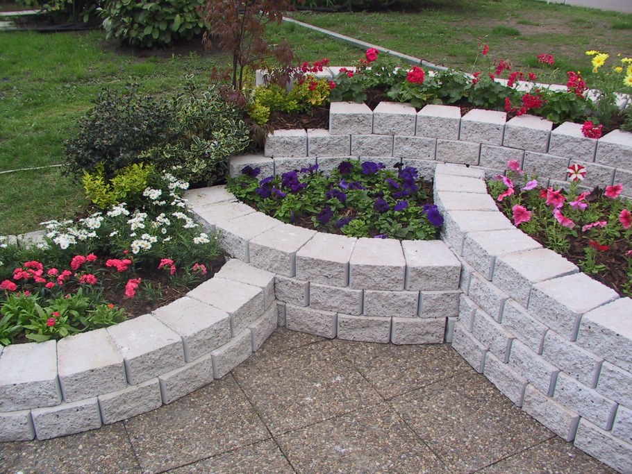 Бортики для клумб