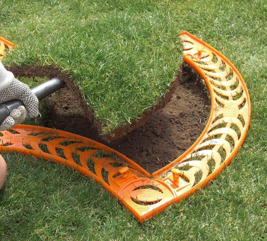 Клумба из бордюров