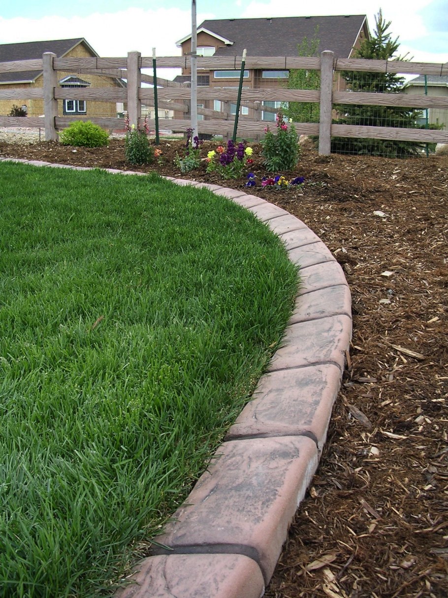 Блоки для обрамление клумб