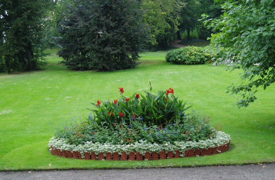 Бордюр для клумб