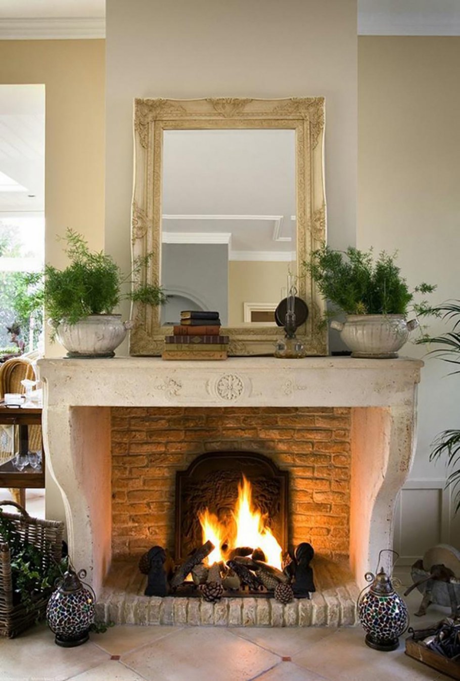 Современные камины в средиземноморском стиле