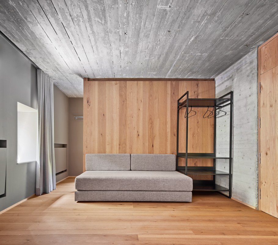 Частный дом, Жирона, Испания Джорди Хидальго Танэ