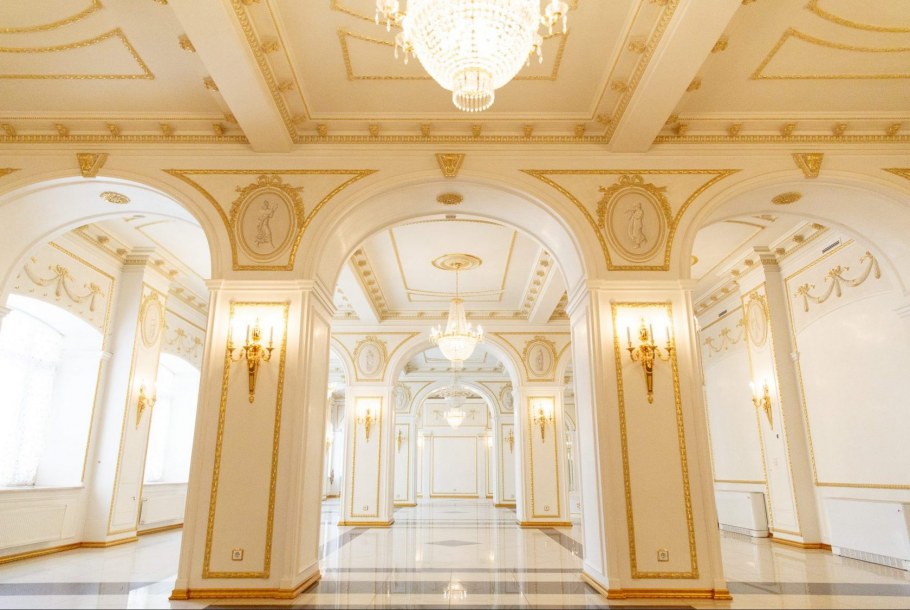 Дворец Сюзора Гороховая