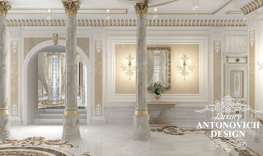 Мраморные колонны в интерьере