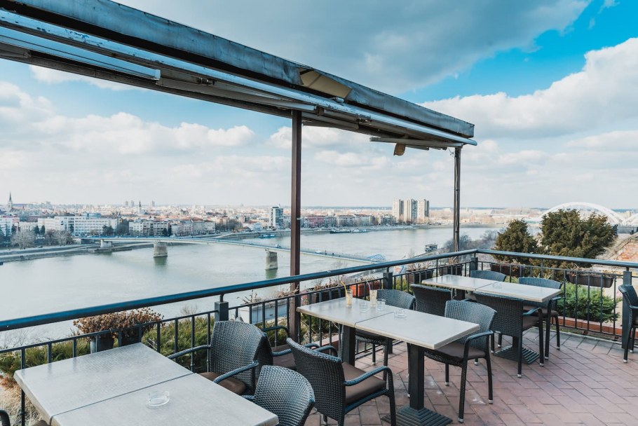 Пик Западный порт