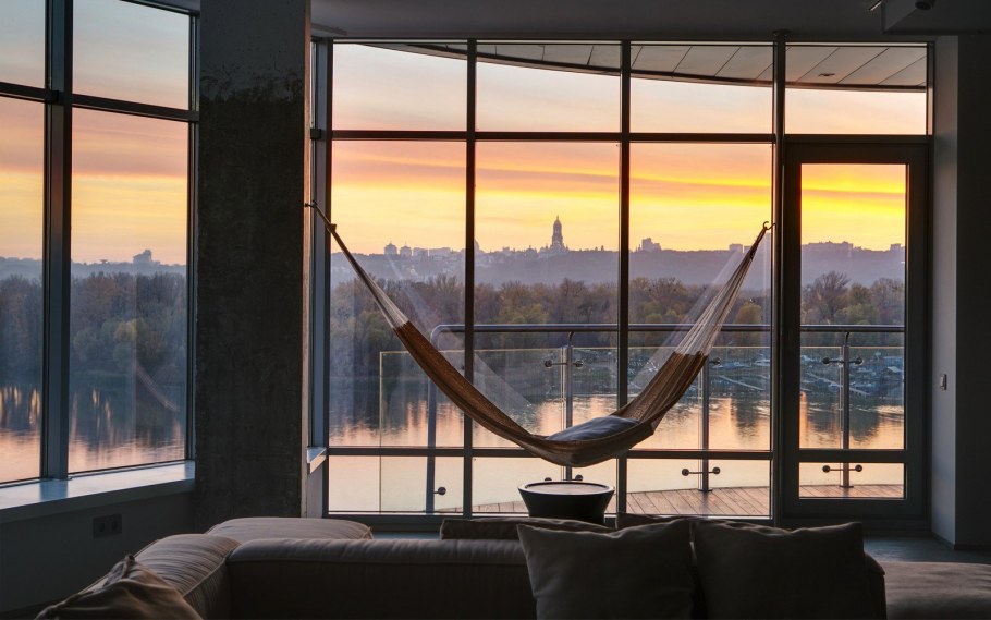 Красивая квартира с панорамными окнами