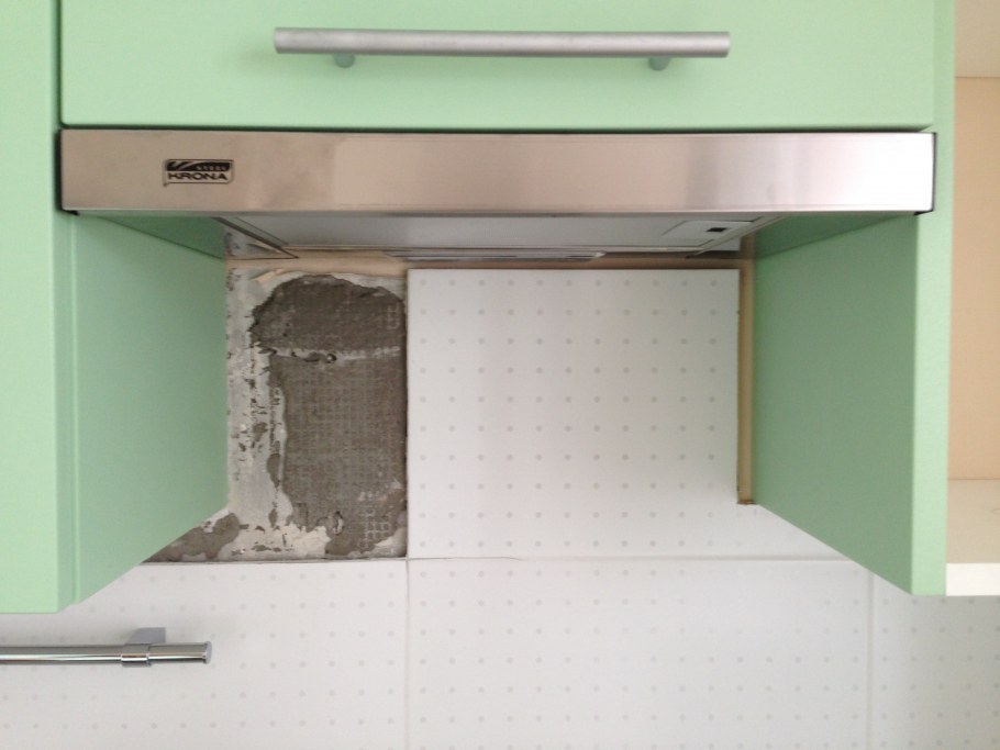 Установка розеток на кухне