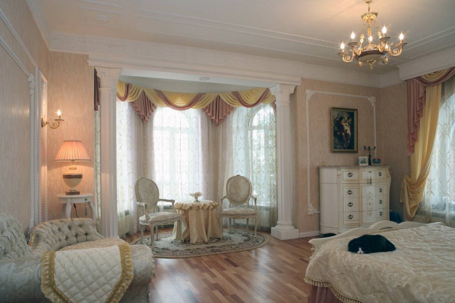 Коттедж внутри в классическом стиле