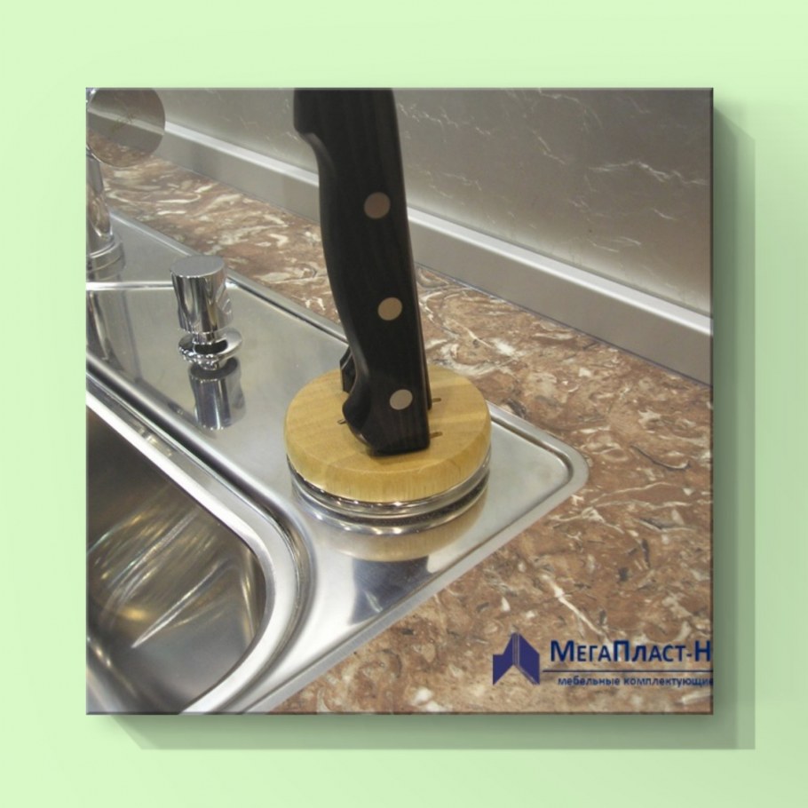 Алюминиевый плинтус для столешницы