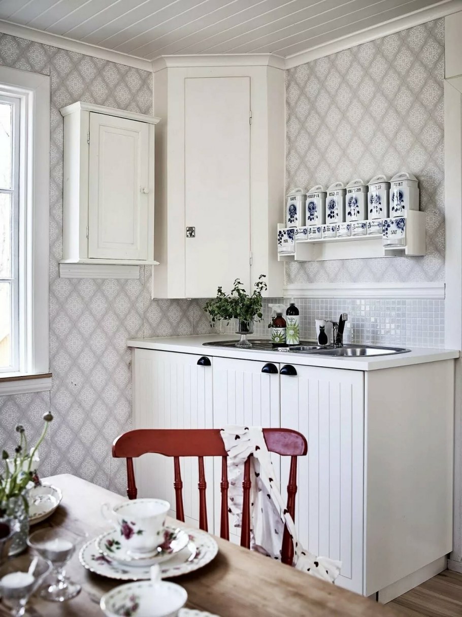 Отделка стен маленькой кухни