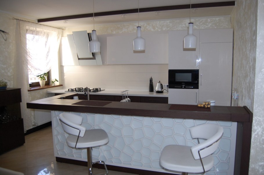 Кухня дорогая современная