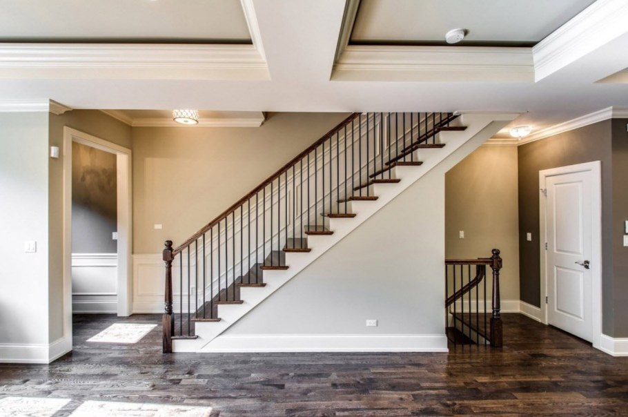 Лестница между этажами в частном доме