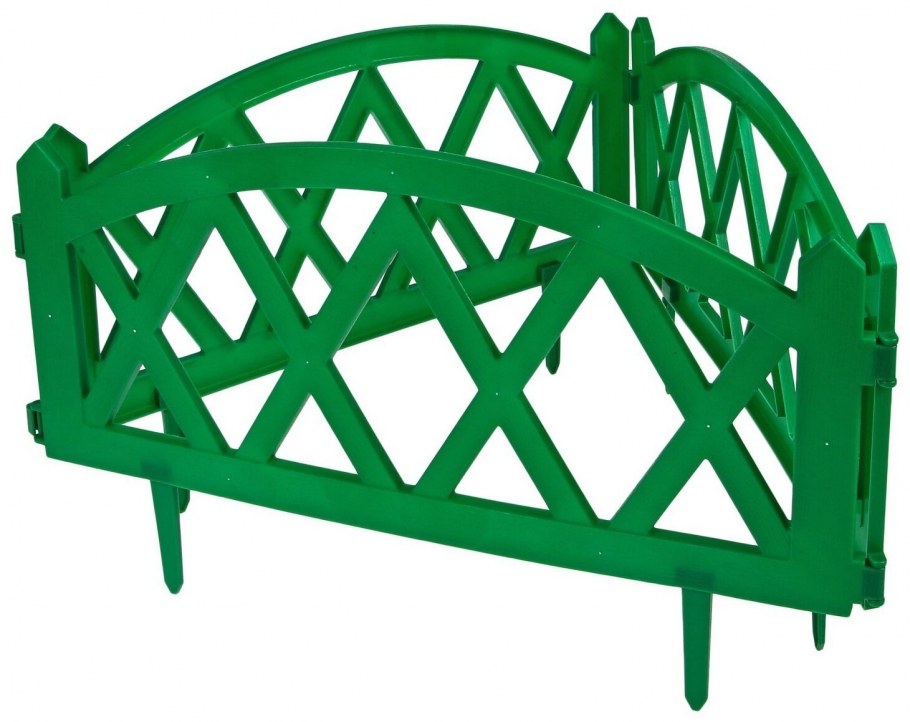 Деревянный заборчик