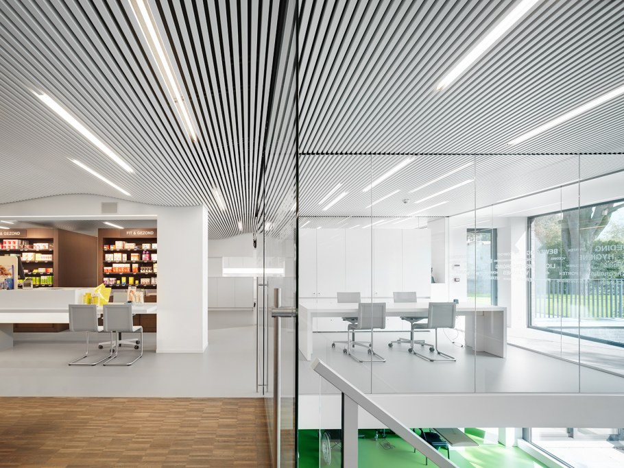 Потолок Албес кубообразная рейка