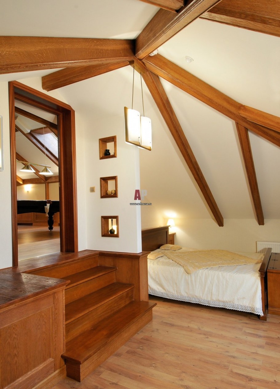 Деревянная мансарда