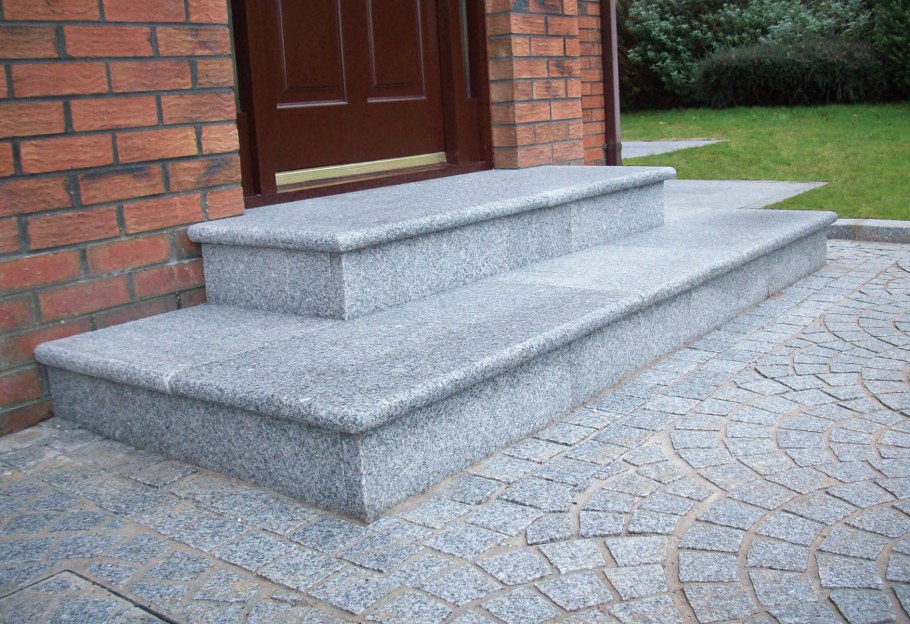 Покостовский гранит ступени