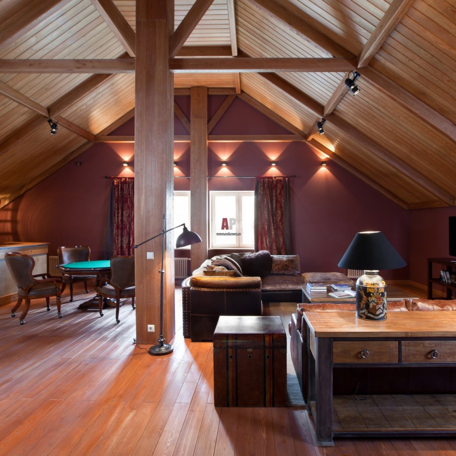 Чердак четырехскатной крыши