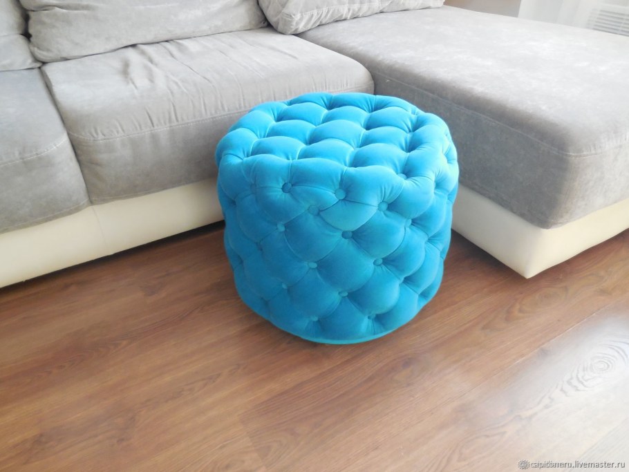 Круглый пуф капитоне