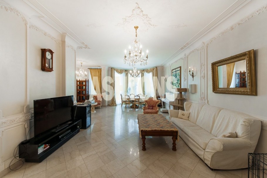 Элитные апартаменты на Патриарших прудах