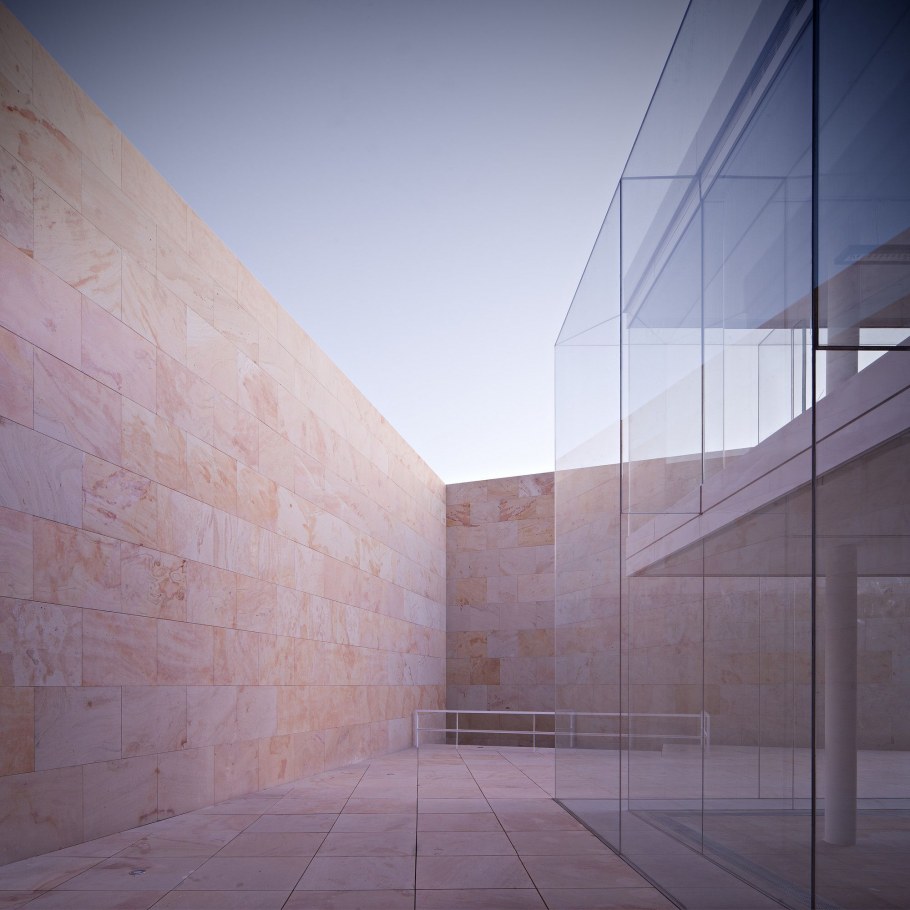 Альберто Кампо Баеза Минимализм