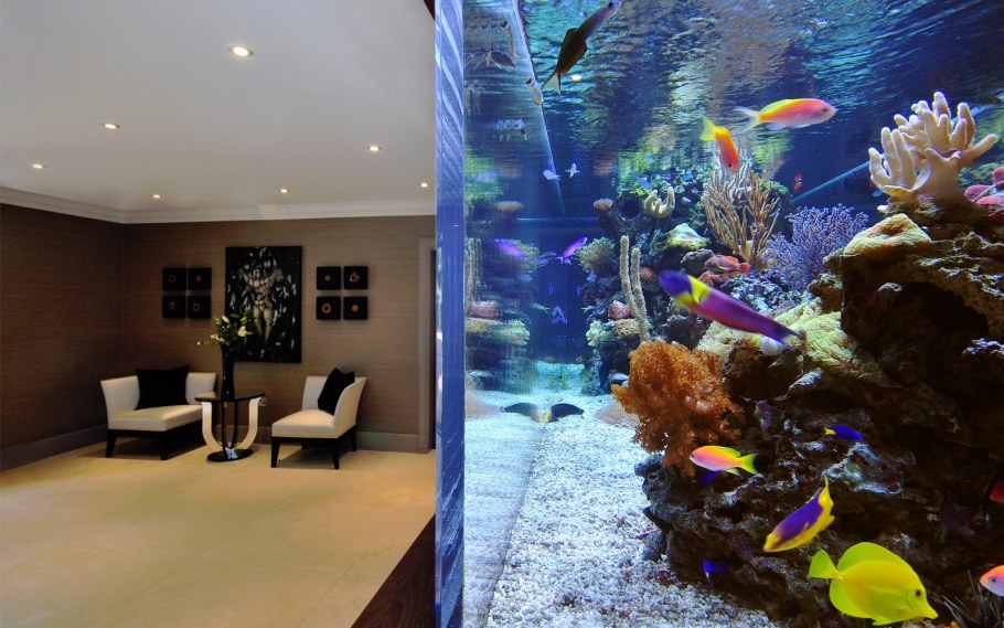 Аквариум в интерьере гостиной