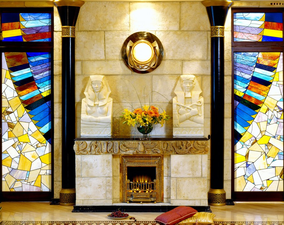 Египетский стиль в интерьере спальни