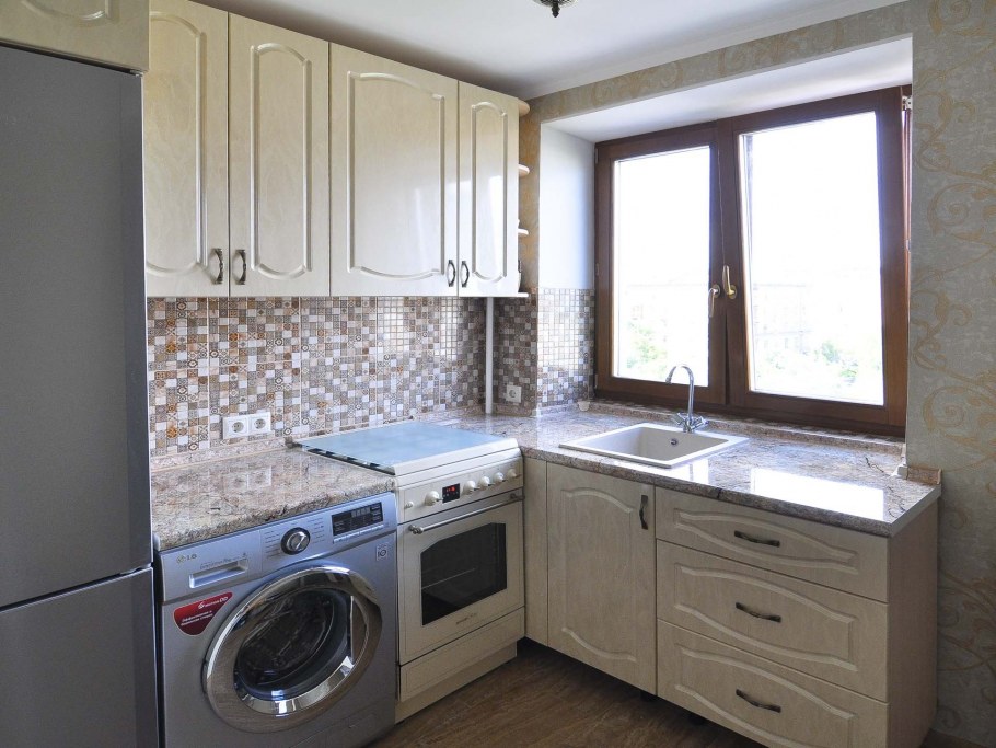 Подоконник-столешница на кухне в хрущевке