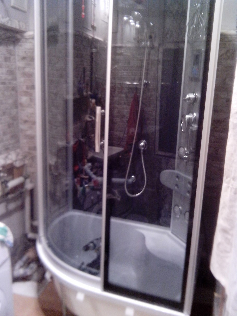 Душ кабина стремная