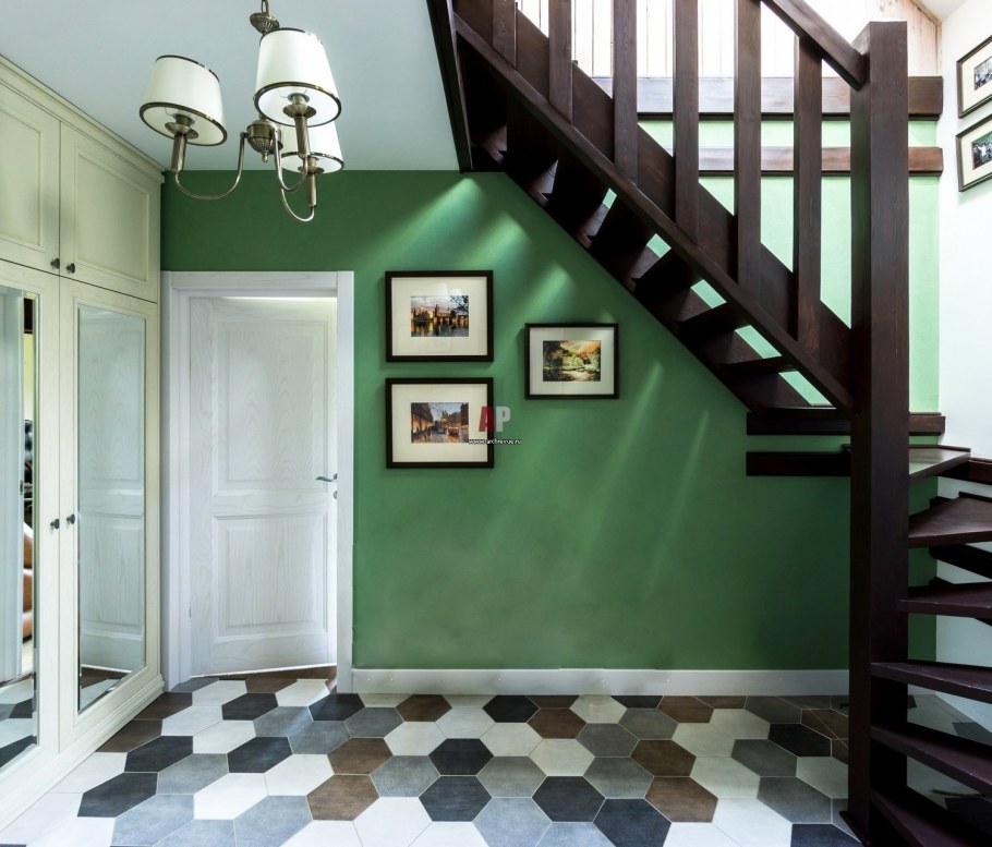 Цвет стен в холле с лестницей