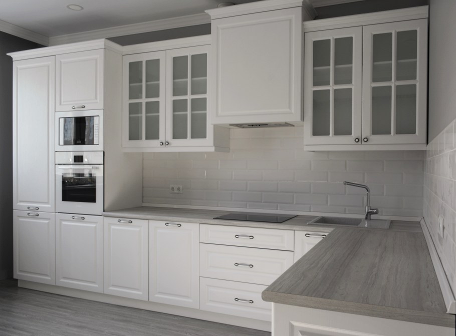 Кухня белая эмаль матовая Неоклассика