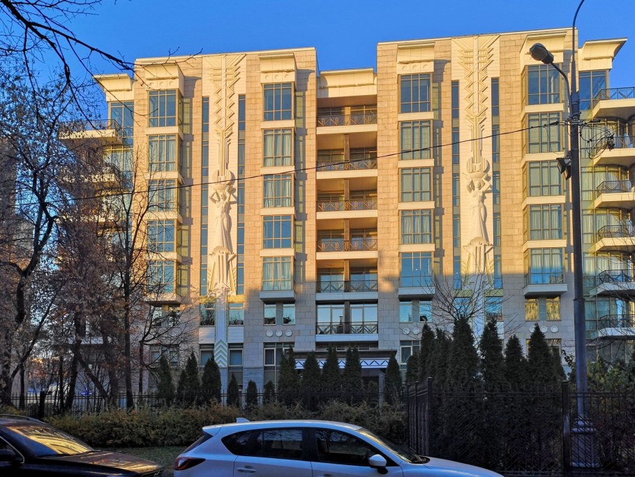 Усачева 11 садовые кварталы