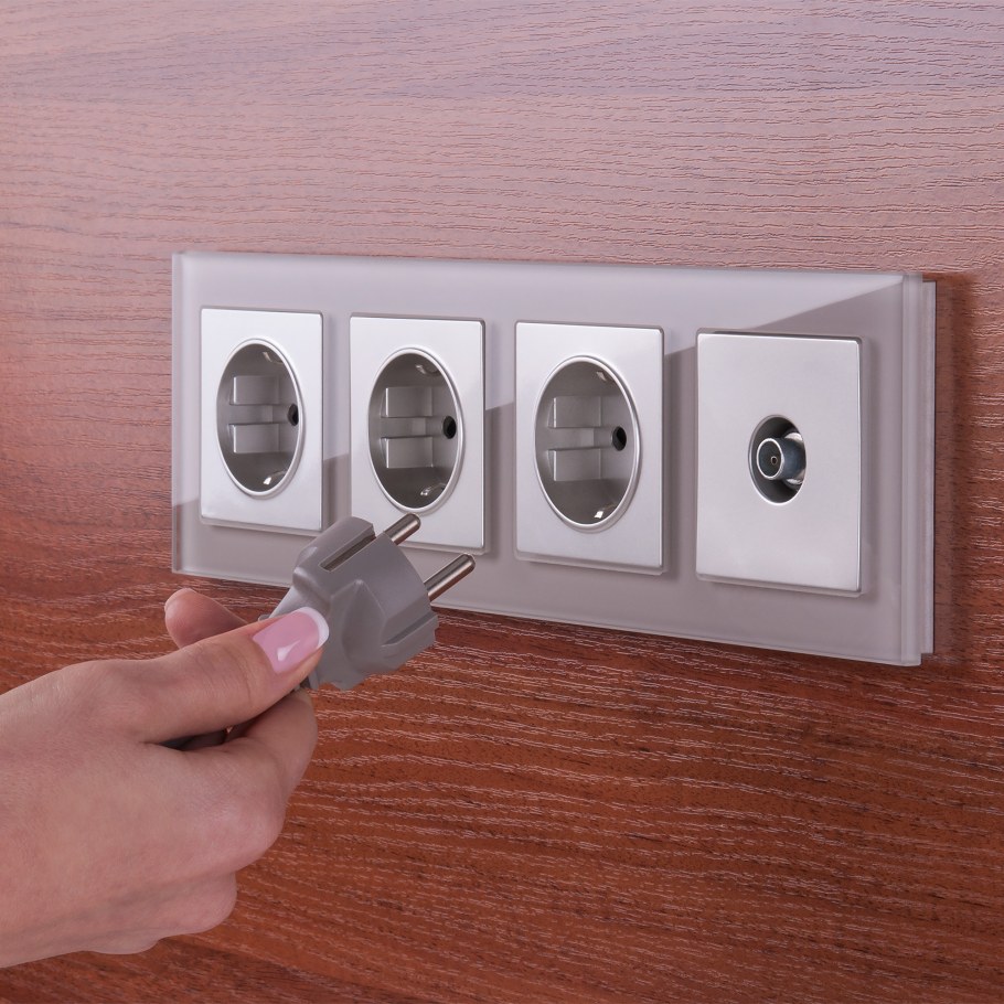 Розетки Werkel Favorit дымчатый