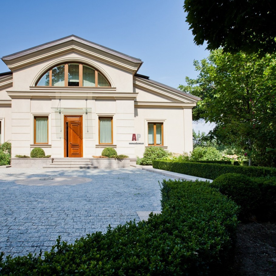 Одноэтажная усадьба Неоклассика