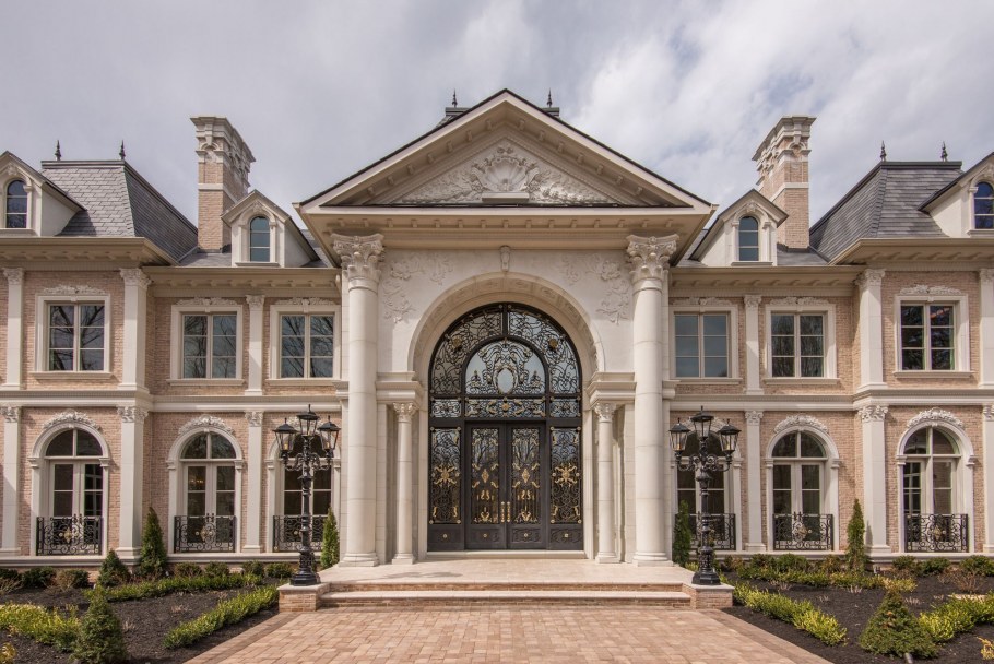 9641 Georgetown Pike, great Falls, va