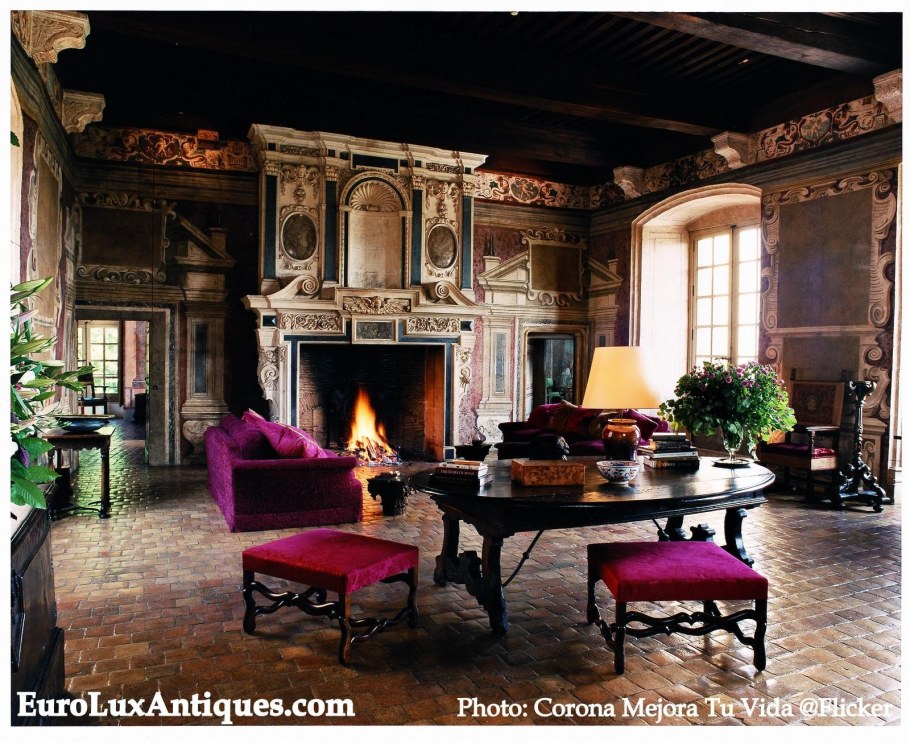 Камин в замковом стиле