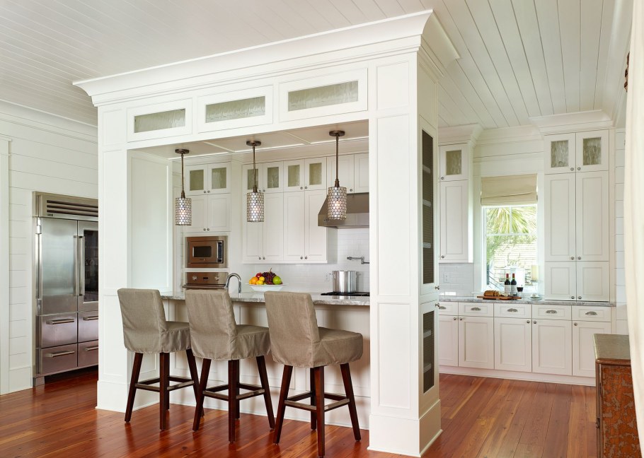 Кухня с проемом в столовую