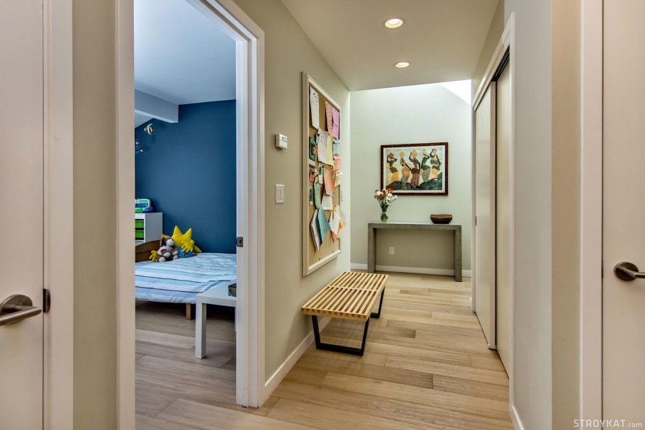 Интерьер коридора в квартире однушка узкий