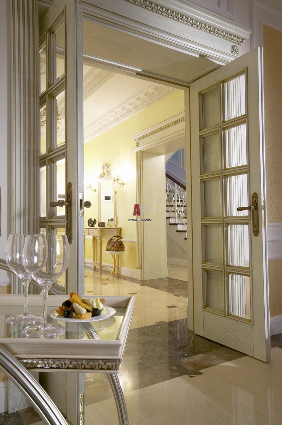 Обустройство пространства под лестницей