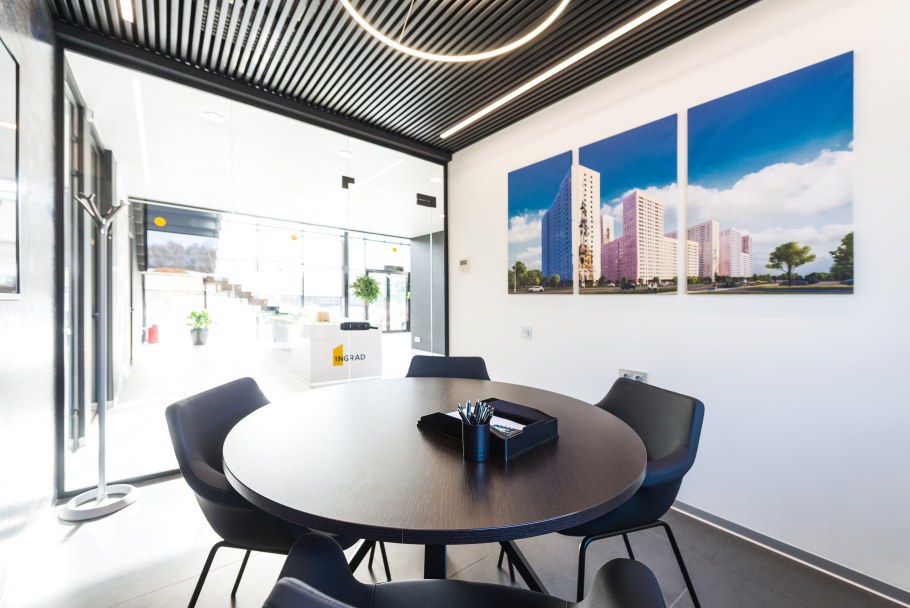 Здание Инград