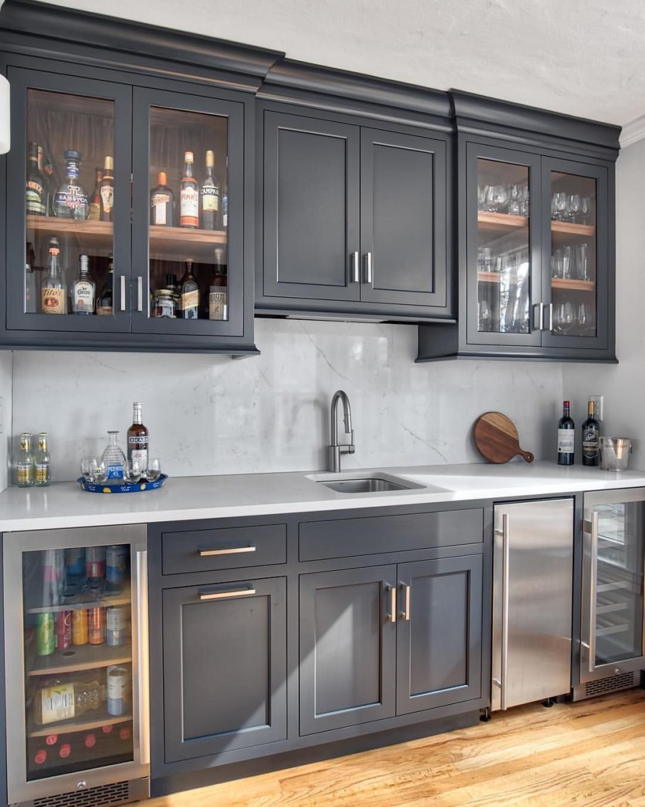 Серая кухня икеа с золотыми ручками