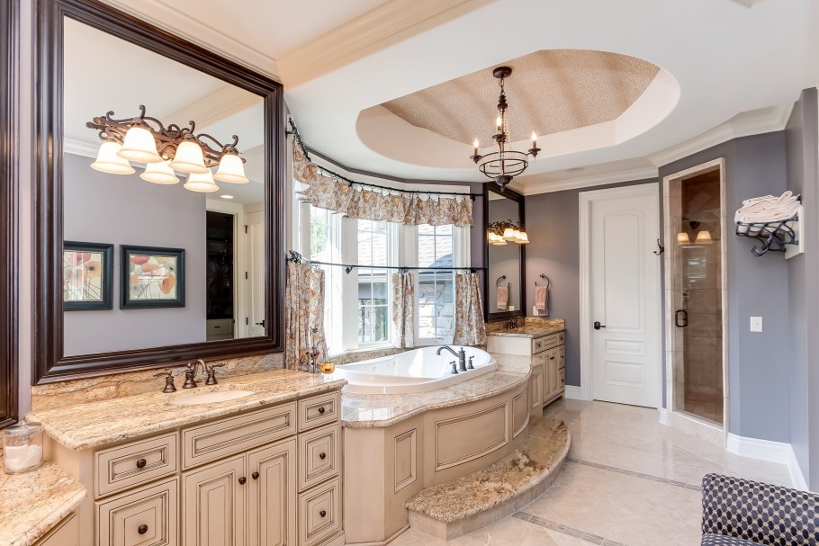 Большая роскошная ванная