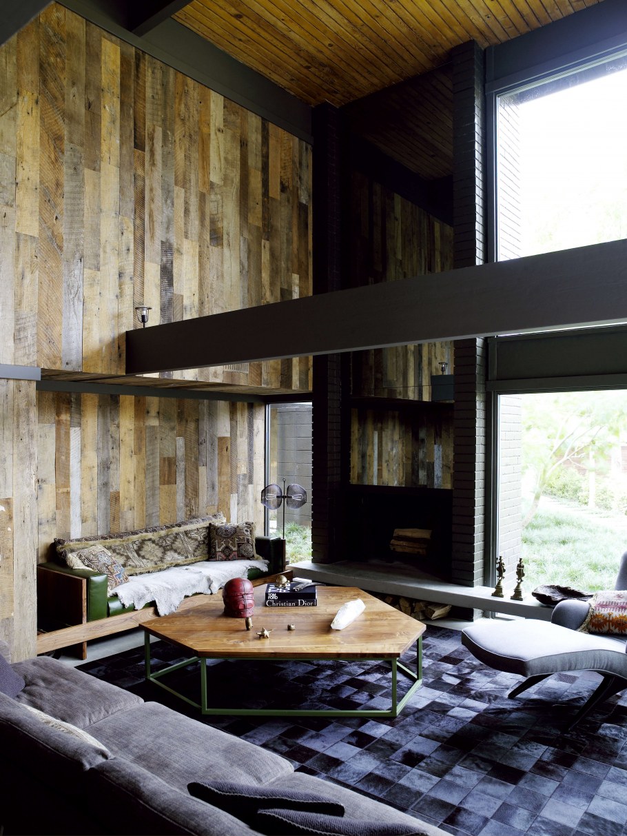 Старые доски в интерьере