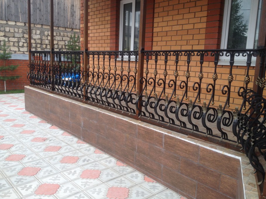 Кованые ограждения для террасы
