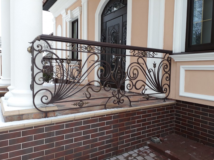 Кованная веранда