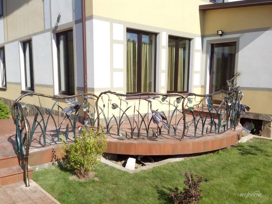 Кованые элементы для террасы