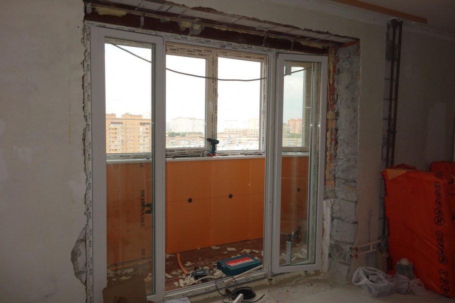 Отделка оконного проема на лоджию