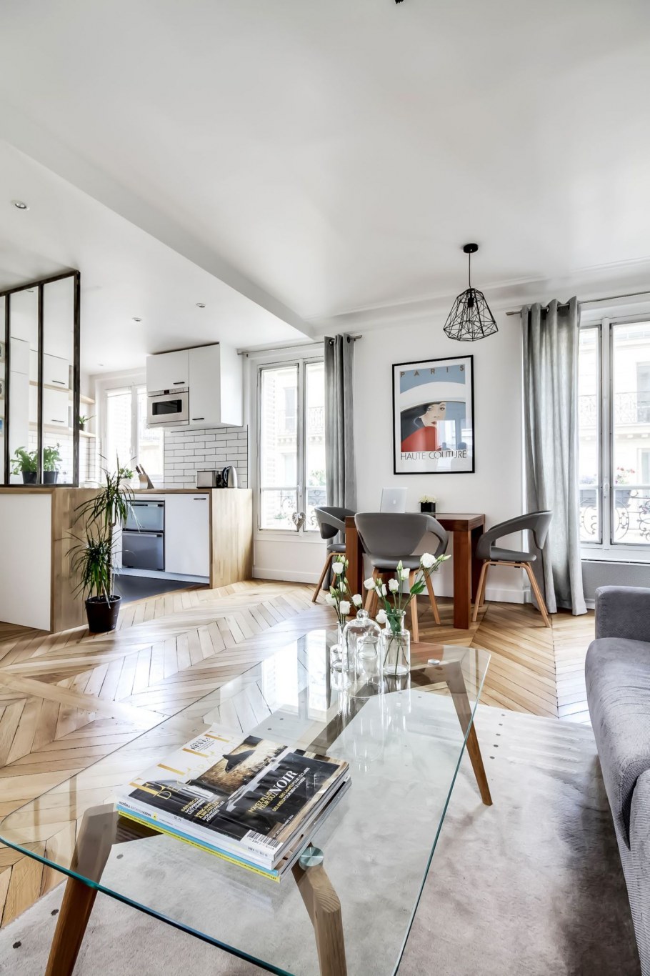 Интерьер кухни в Парижской квартире